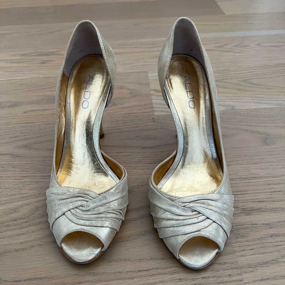 ALDO 3.5” Gold Peep-Toe Heels